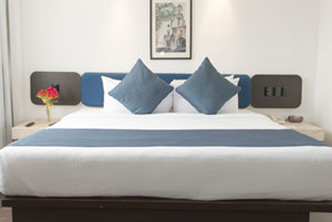 Habitacion Standard Room with King Bed | BW Puebla
